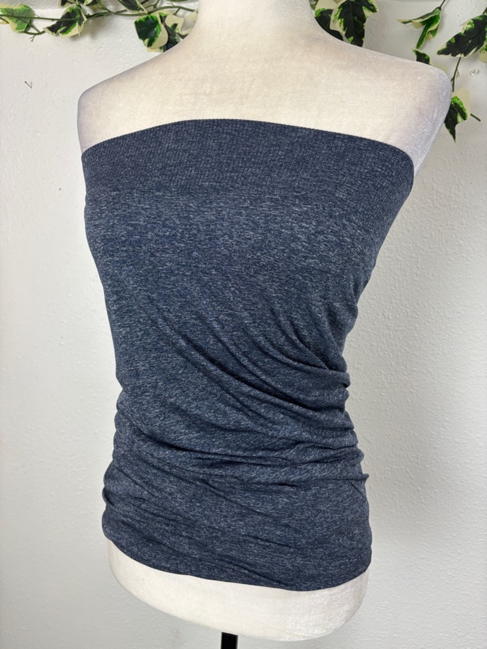 Lululemon “We Love and Let Go” Strapless Bandeau Tube Top Ruched Gray Size 4